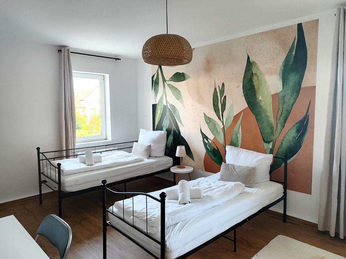 Bohnapartments Bechstein - Sehr Ruhig - 3 Schlafzimmer - Balkon - Gratis Stellplaetze- Wlan - Vollausstattung Neudietendorf ภายนอก รูปภาพ